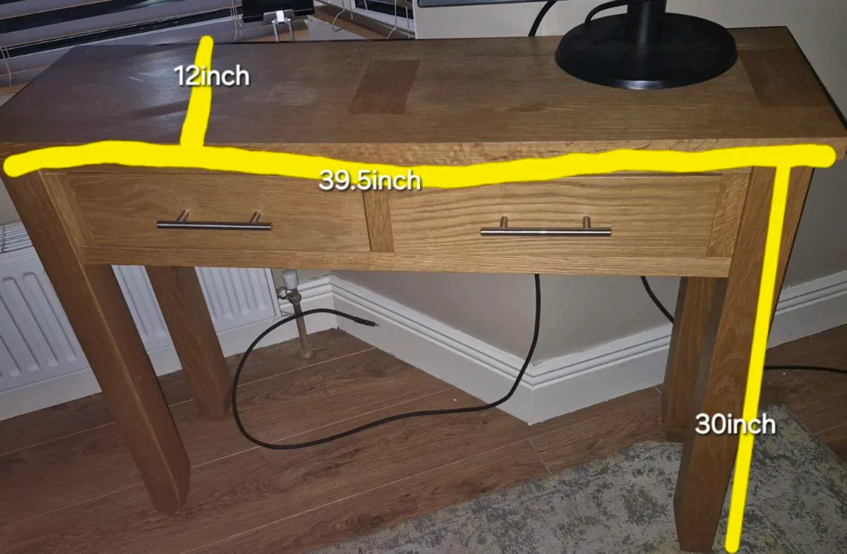 Hallway table - Image 1