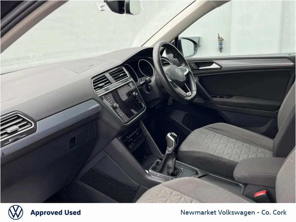 Volkswagen Tiguan 2.0tdi 122BHP Life 6 Speed Reve - Image 4