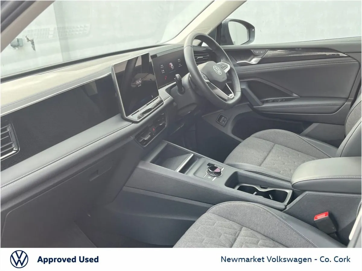Volkswagen Tiguan 1.5 Petrol Plug IN Hybrid Autom - Image 4