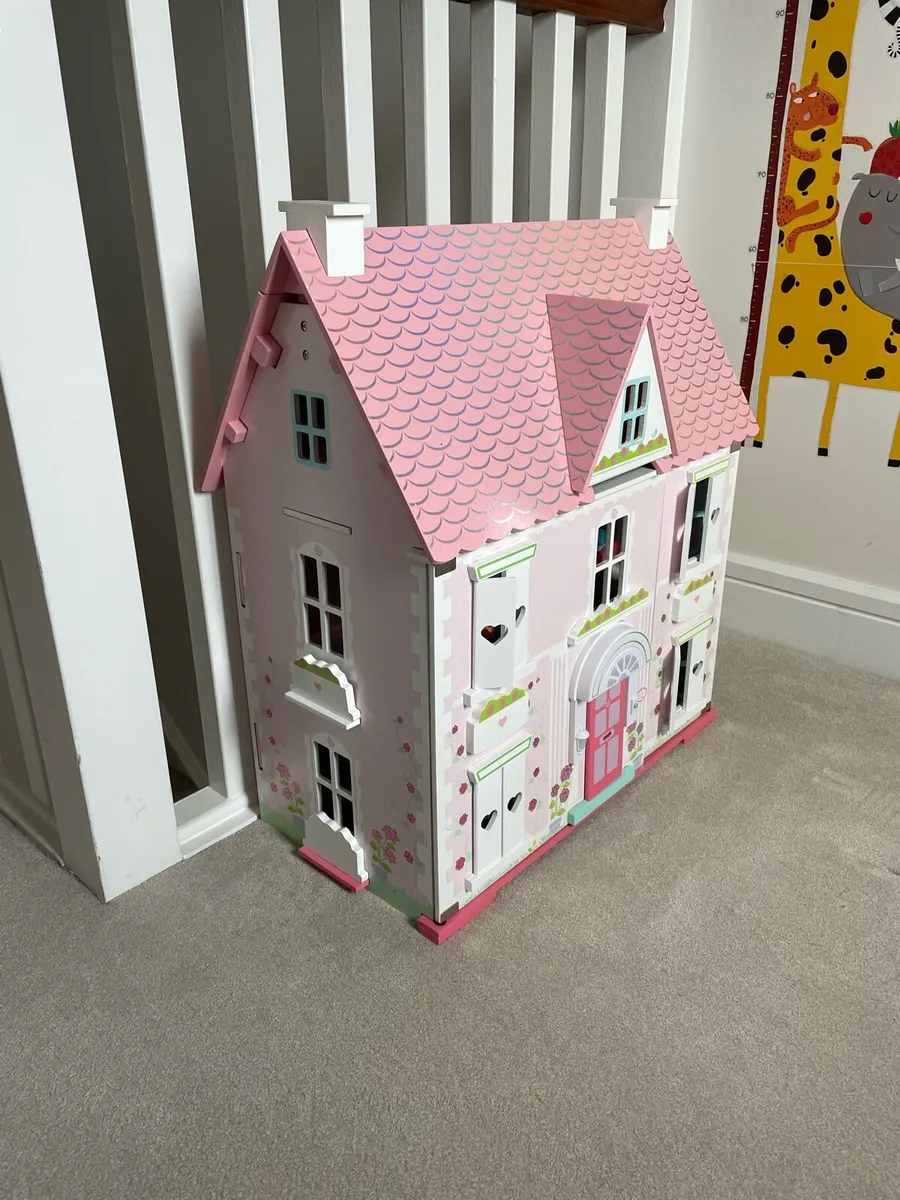 Wooden dolls house - Image 2