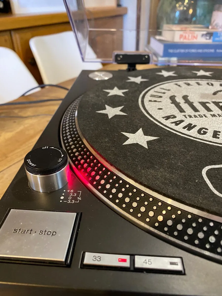 Turntables - Image 2