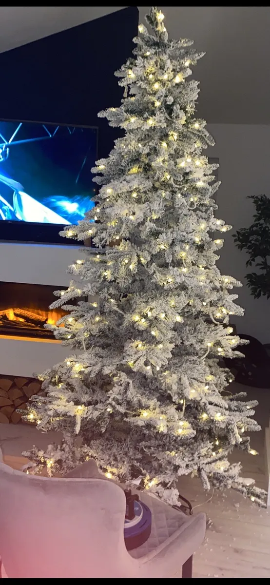 Christmas tree - Image 4