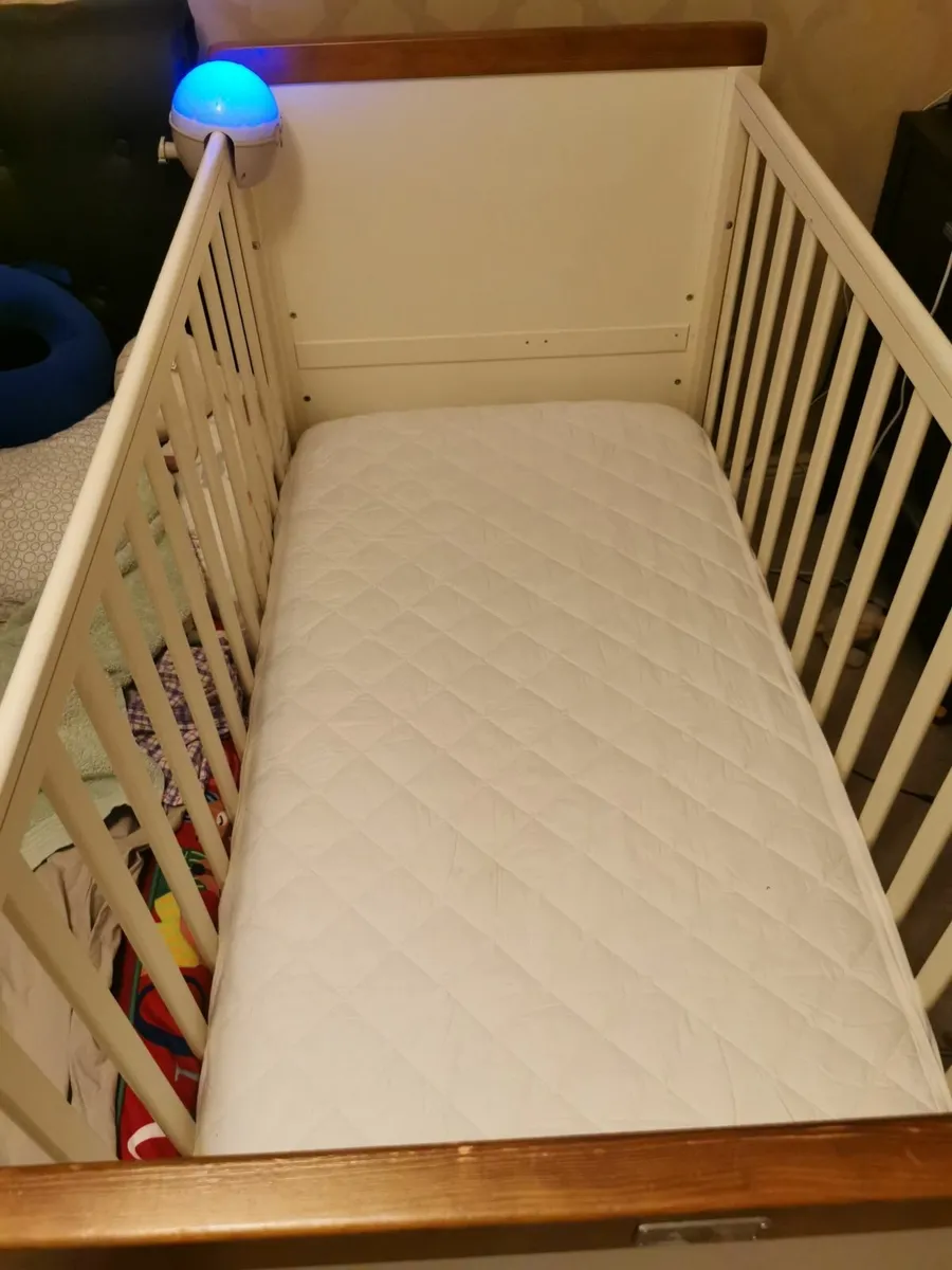 Cot bed - Image 4