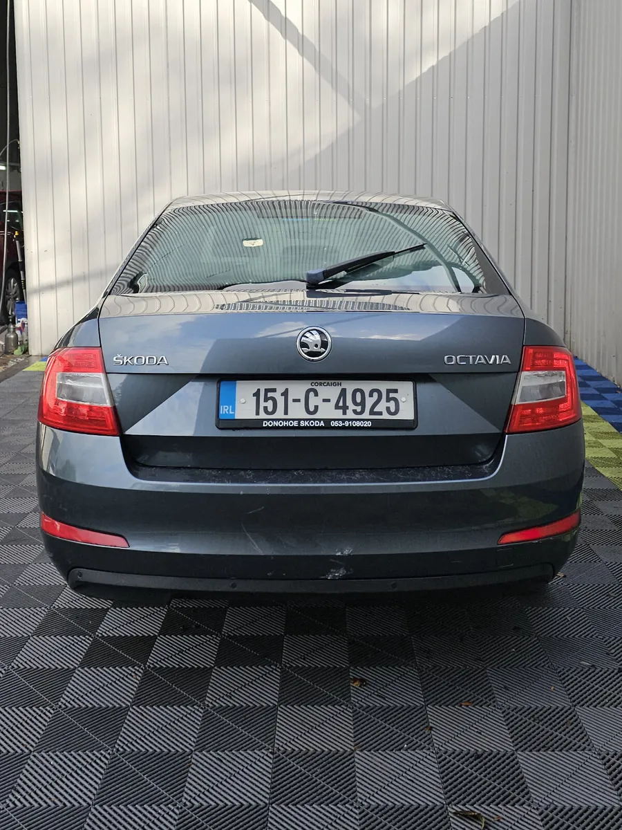 2015 Skoda Octavia 1.6D TDI CR DSG Elegance - Image 4