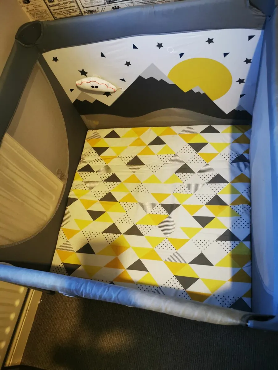 JOIE PLAY PEN - Image 1