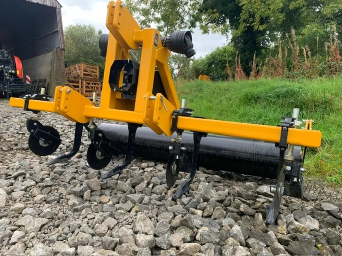 MCCONNEL 3M SHAKERATOR 4 LEG SUBSOILER - Image 4