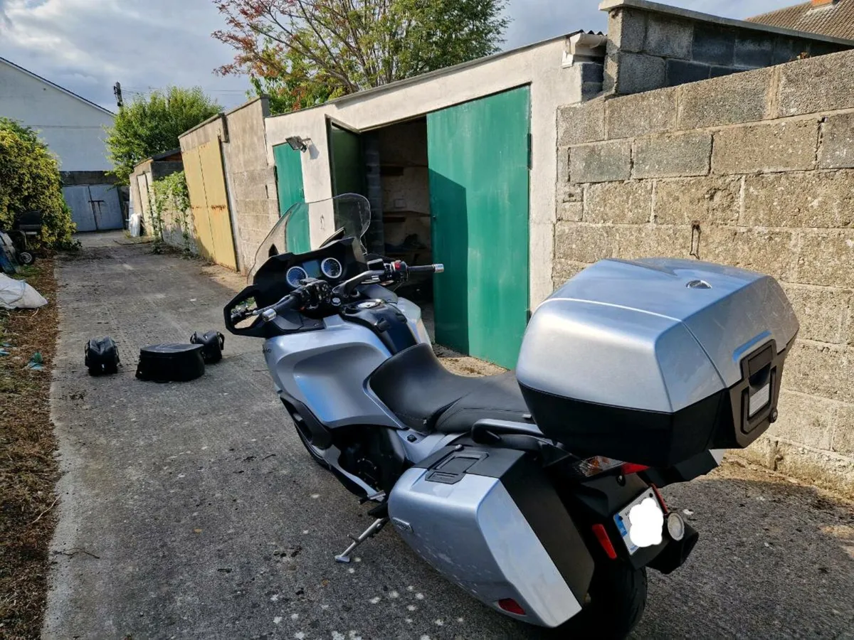 Motorbikes - Image 3