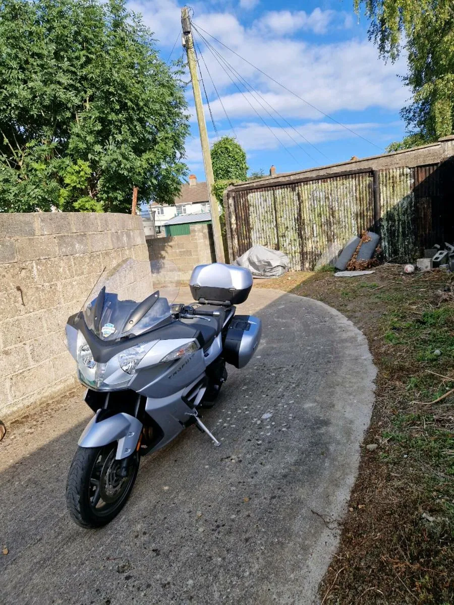 2013 Triumph Trophy SE - Image 2