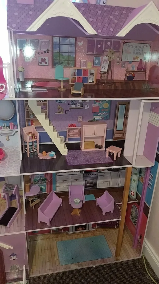 Doll house - Image 2