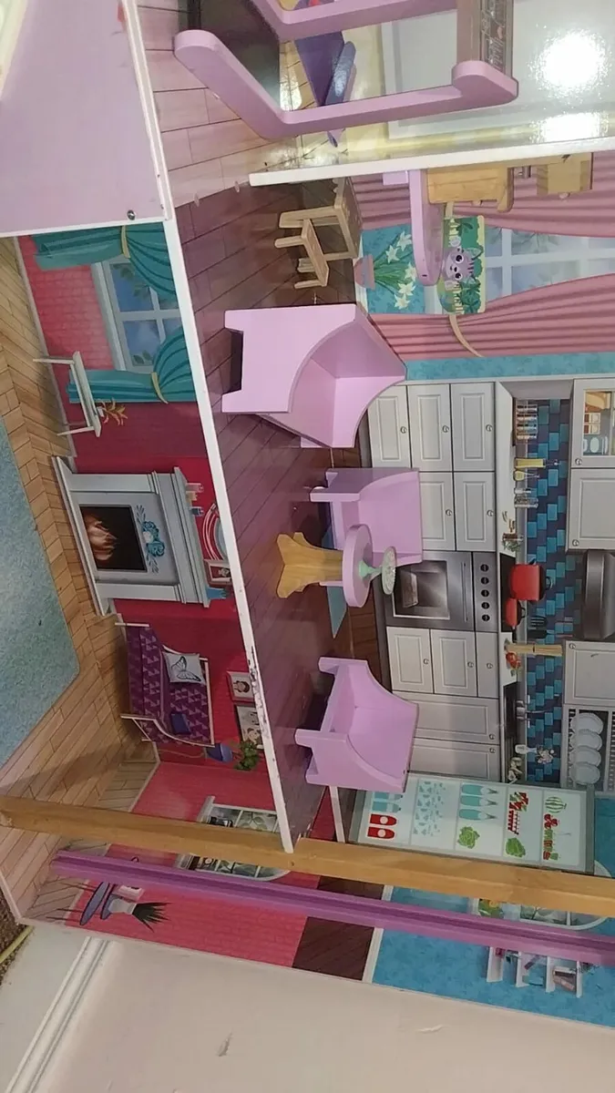 Doll house - Image 3