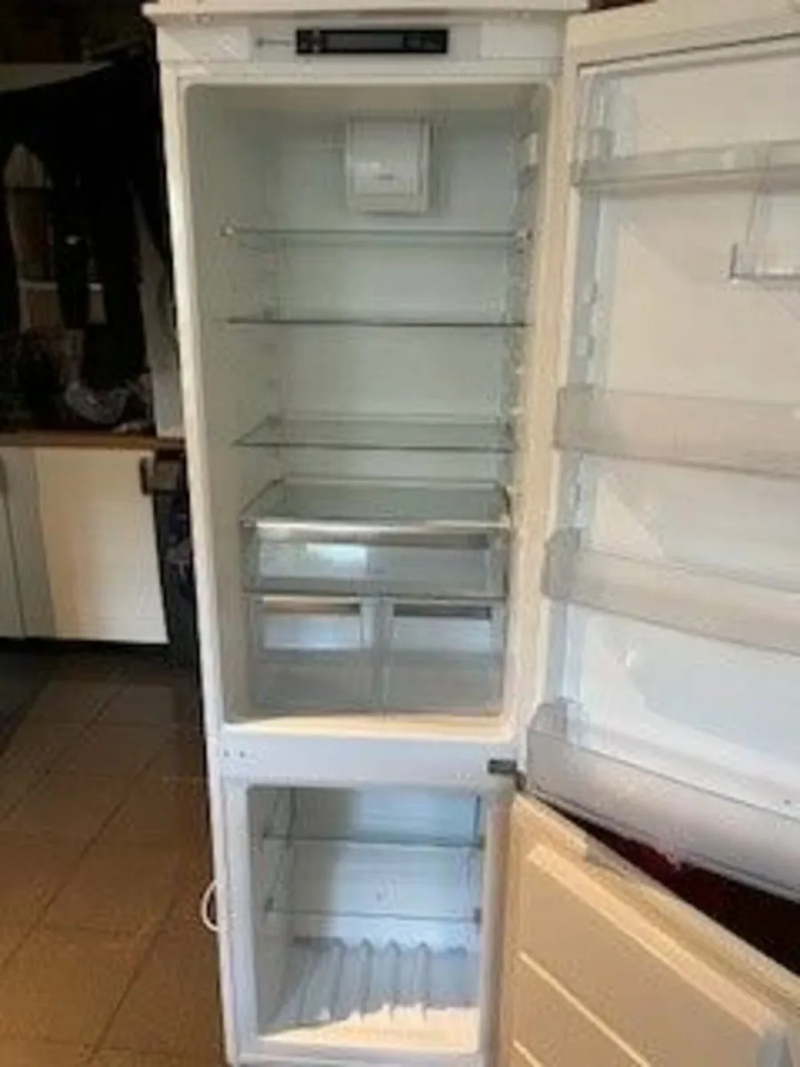 Fridge - Image 3