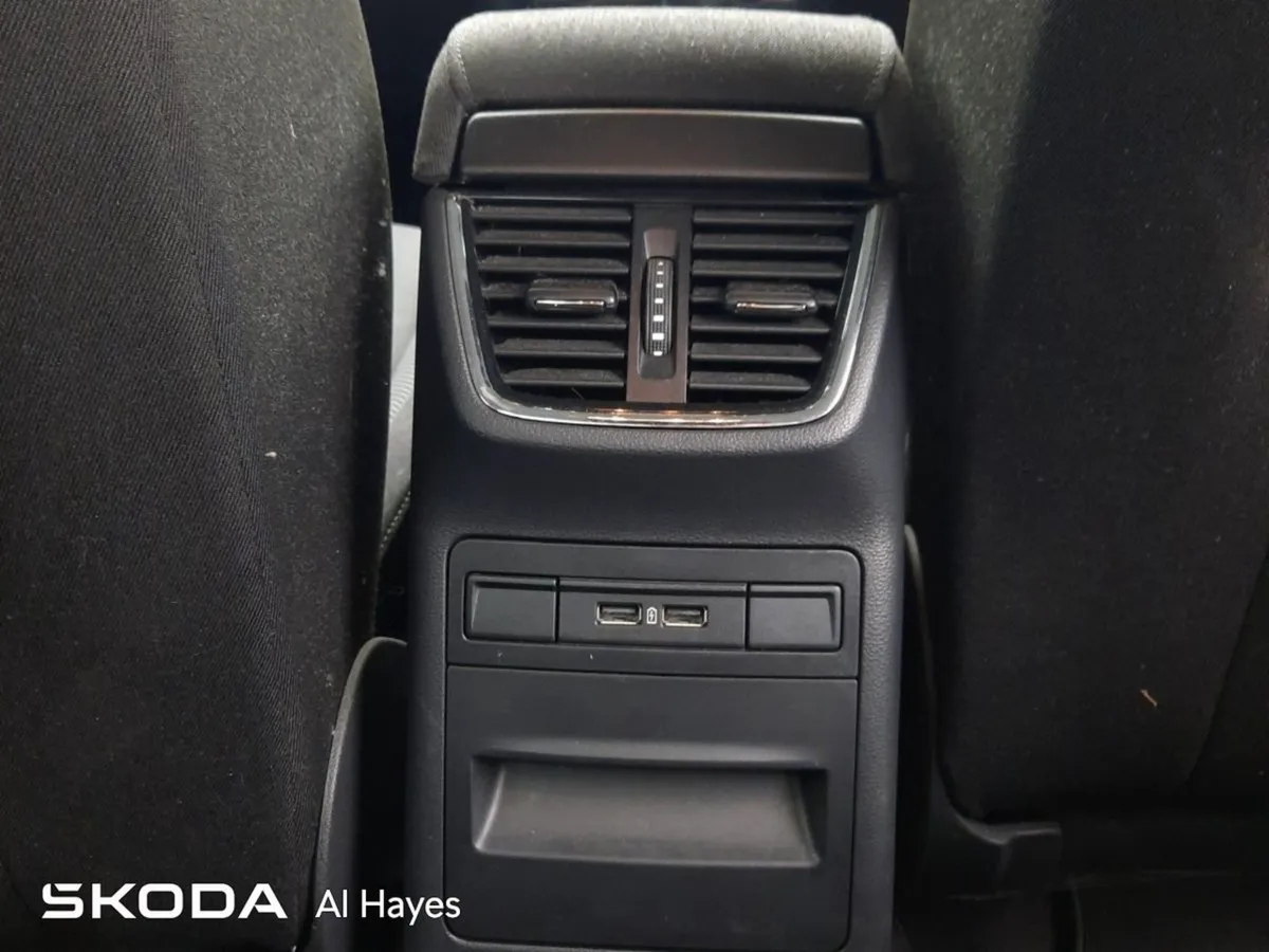 Skoda Octavia  only 24 362 Kms ambition 1.6tdi 11 - Image 4