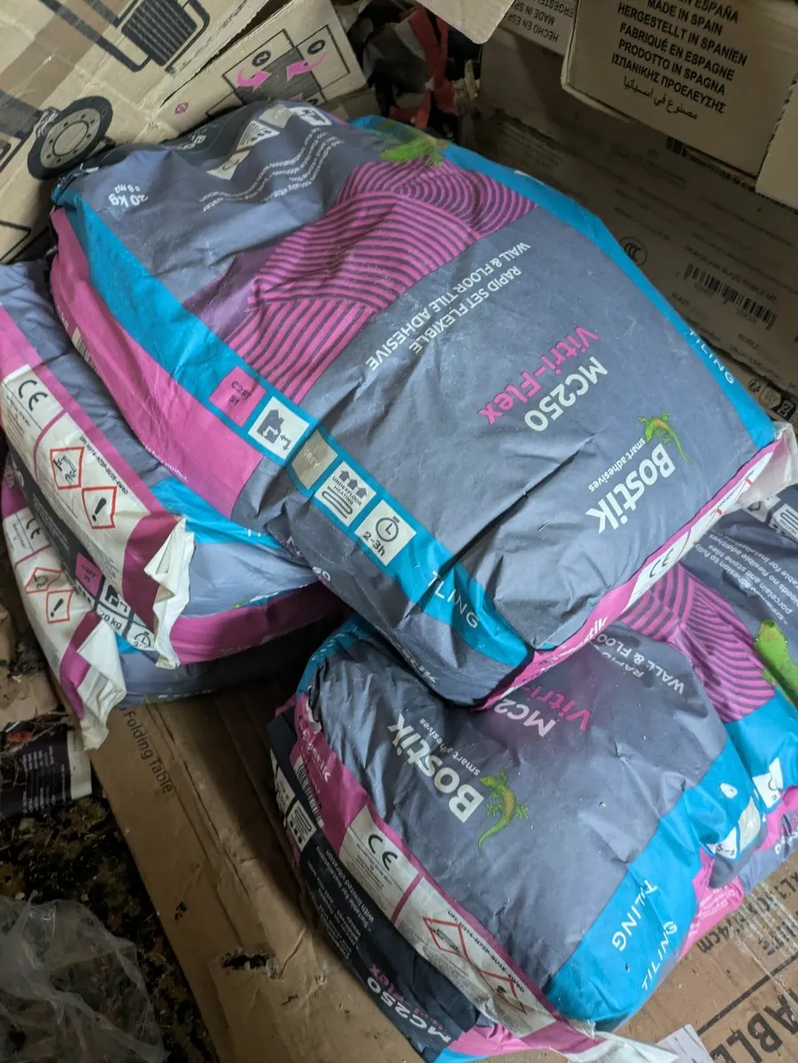 Tile adhesive - Image 1