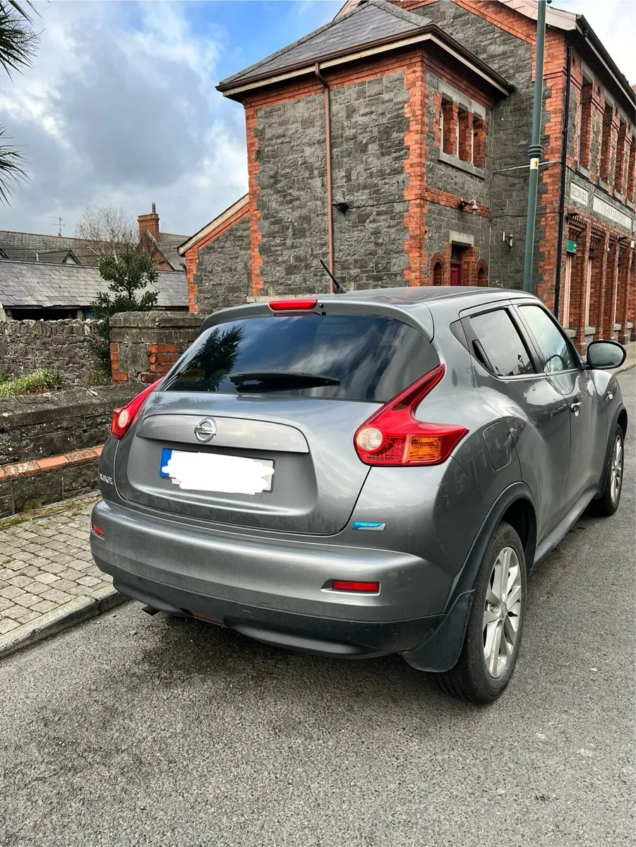 2011 Nissan Juke - Image 2