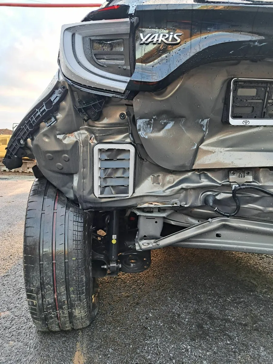 TOYOTA YARIS HYBRID AUTOMATIC 2022 - Image 2
