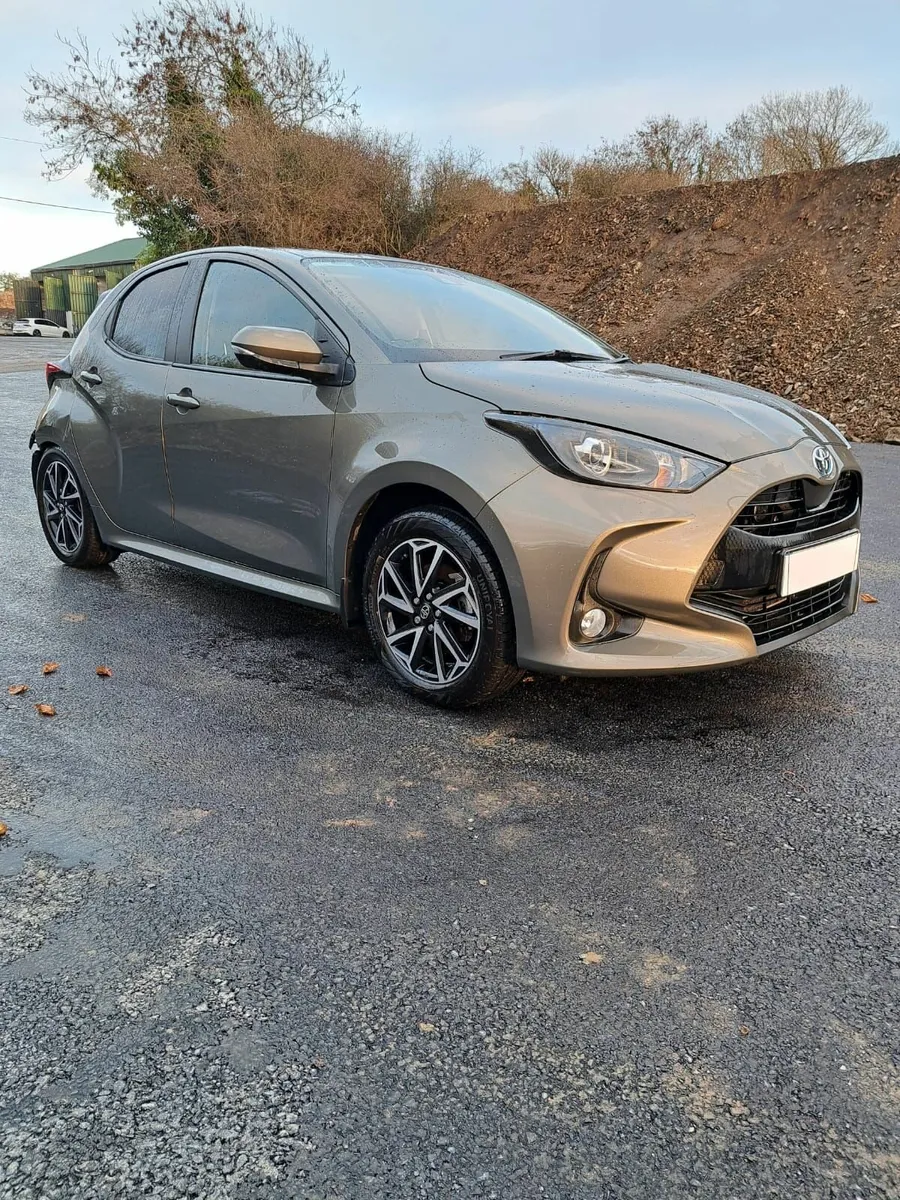 TOYOTA YARIS HYBRID AUTOMATIC 2022 - Image 1