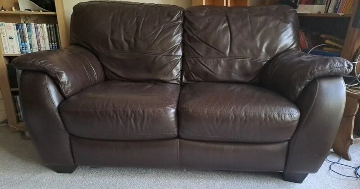2 & 3 seater leather sofas - Image 2