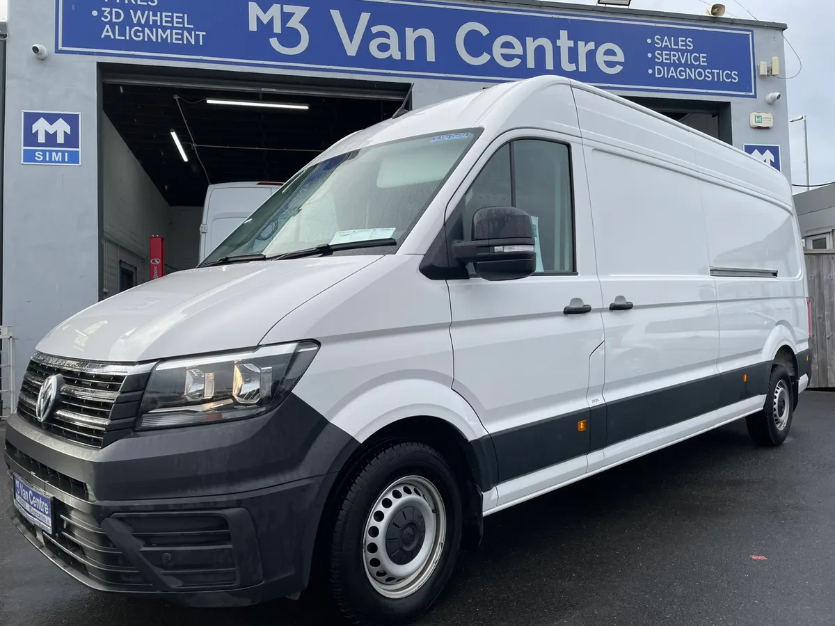 2023 VOLKSWAGEN CRAFTER CR35  VERY LOW MILES!!!! - Image 1