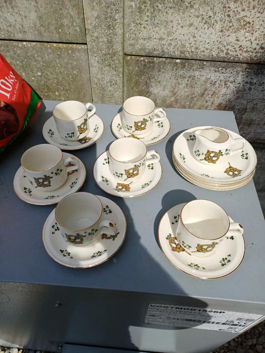 Vintage Carrigaline Teaset - Image 4