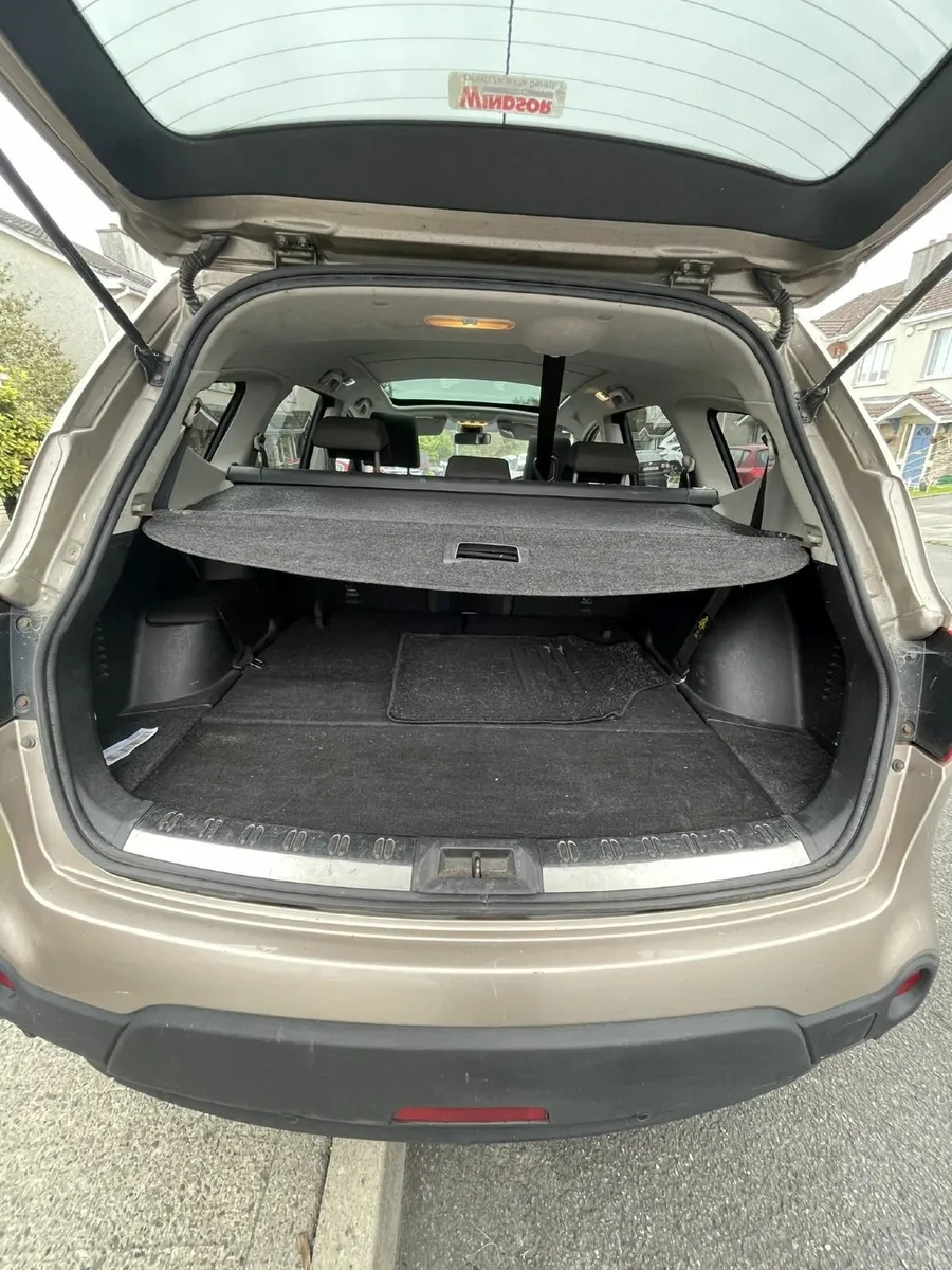 Nissan Qashqai+2 2010 - Image 3