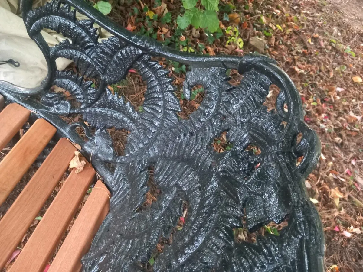 Cast iron 3 seater garden bench - Image 4