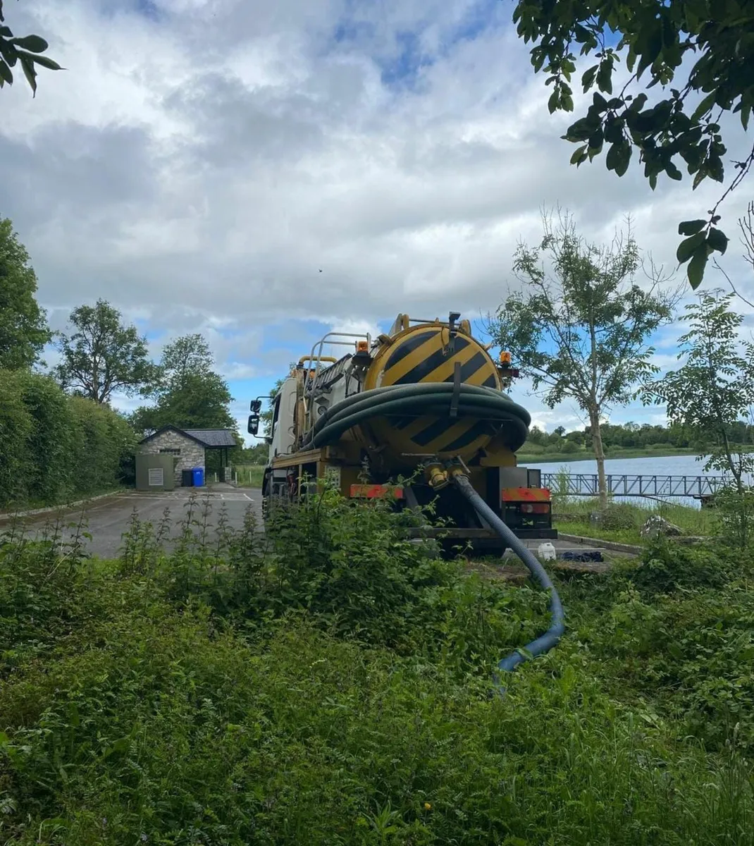 DAF Tanker, Vacuum Tanker, 2000 gallon - Image 4