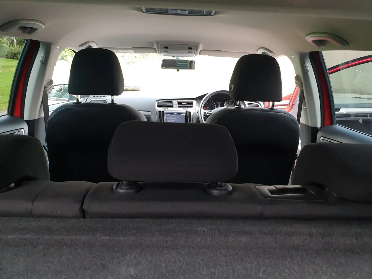 VOLKS GOLF/152/1.2 PETROL/AUTO TRANSMISSION - Image 3