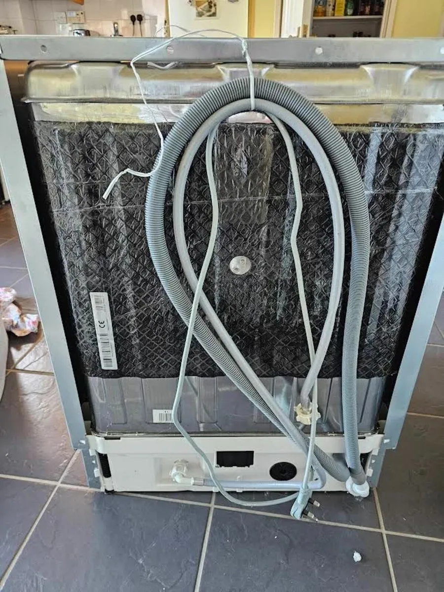 Integrated Dishwasher - never used - Image 2