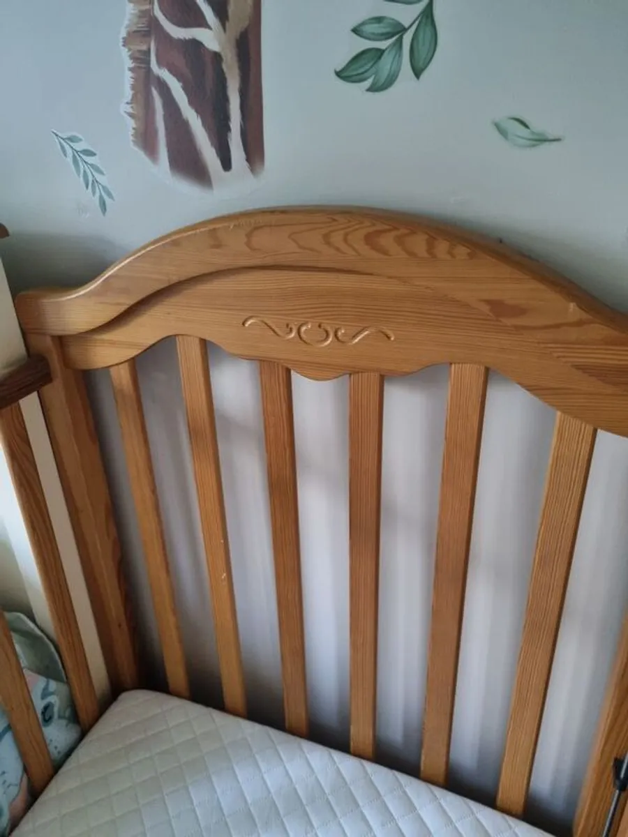 vintage baby cot - Image 2