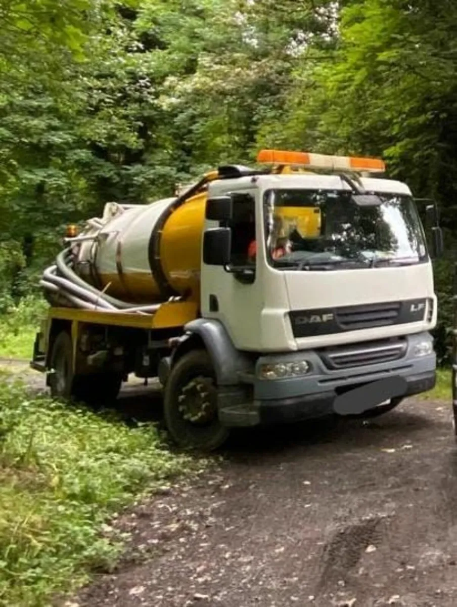 DAF Tanker, Vacuum Tanker, 2000 gallon - Image 1