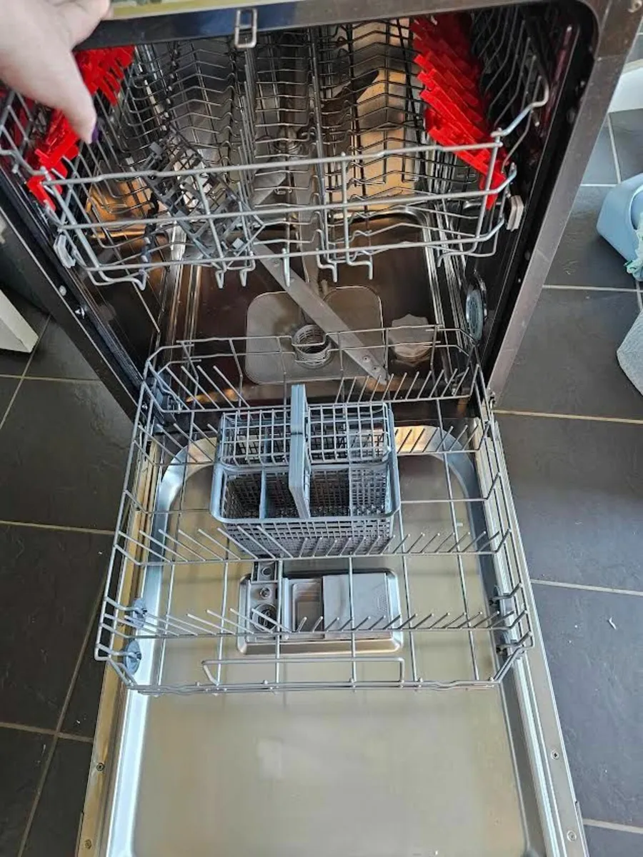 Integrated Dishwasher - never used - Image 1
