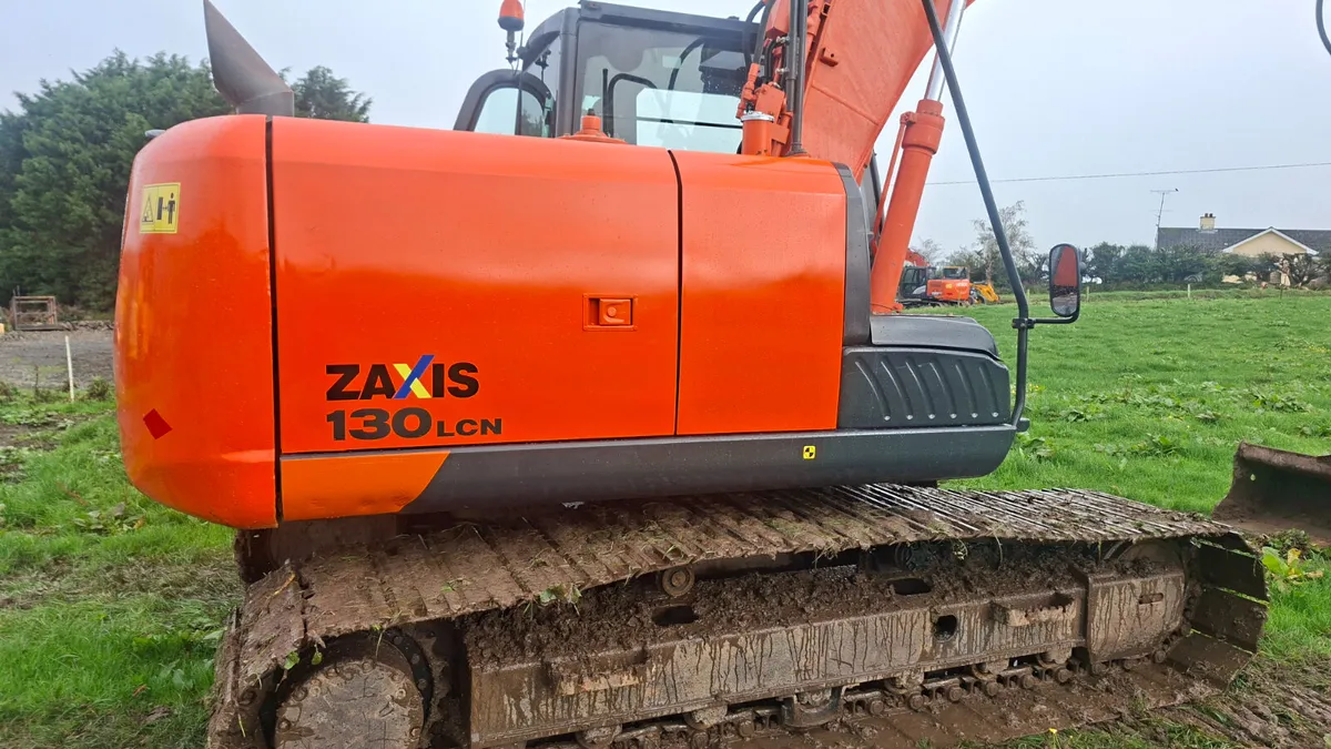 2015 Hitachi 130.5 - Image 4