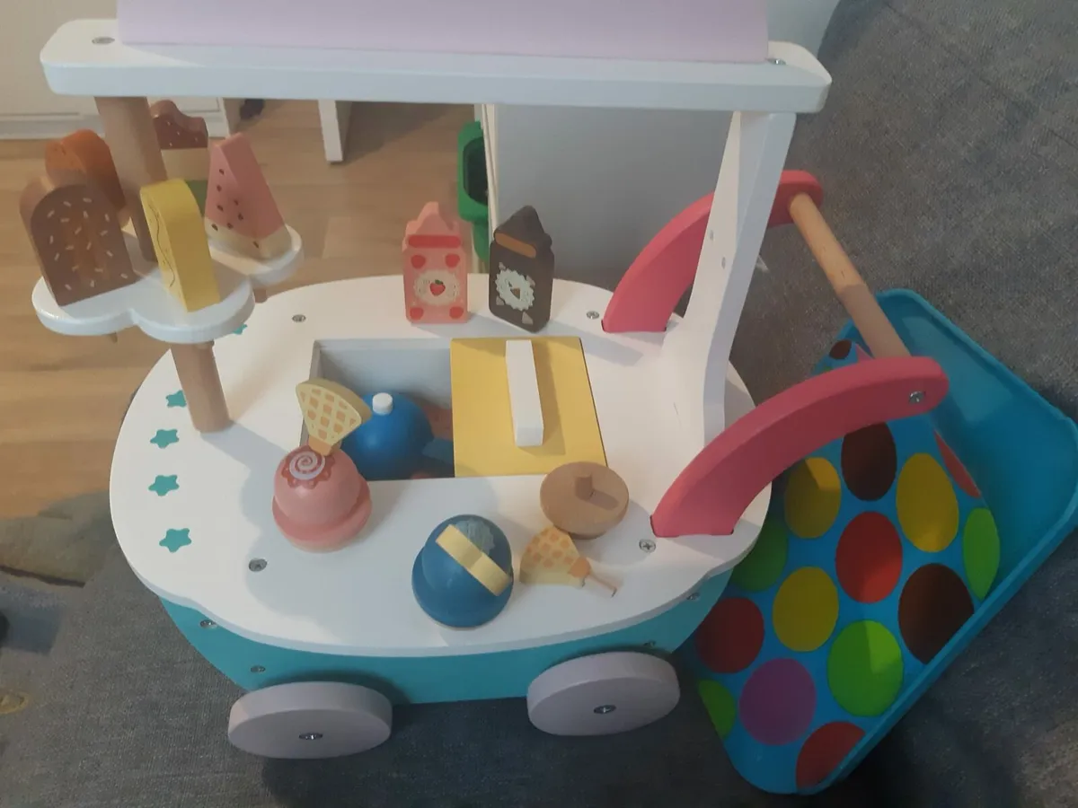 Wooden Icecream Cart - Image 1