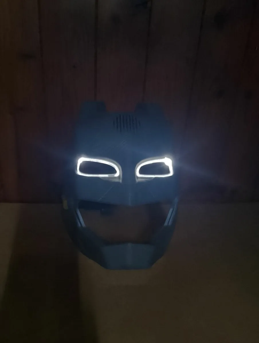 Batman mask with voice and light - Image 2