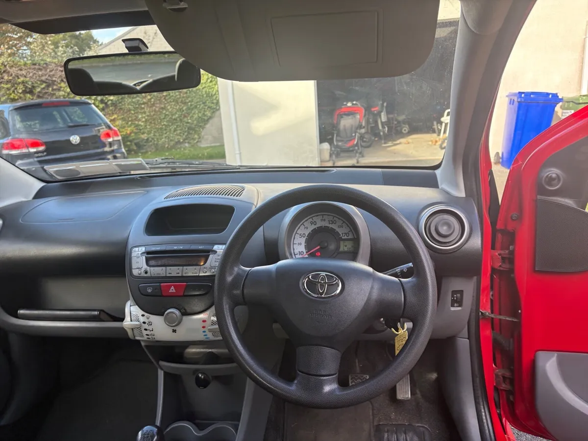 2011-Toyota Aygo -1.0 -5 door - Image 2