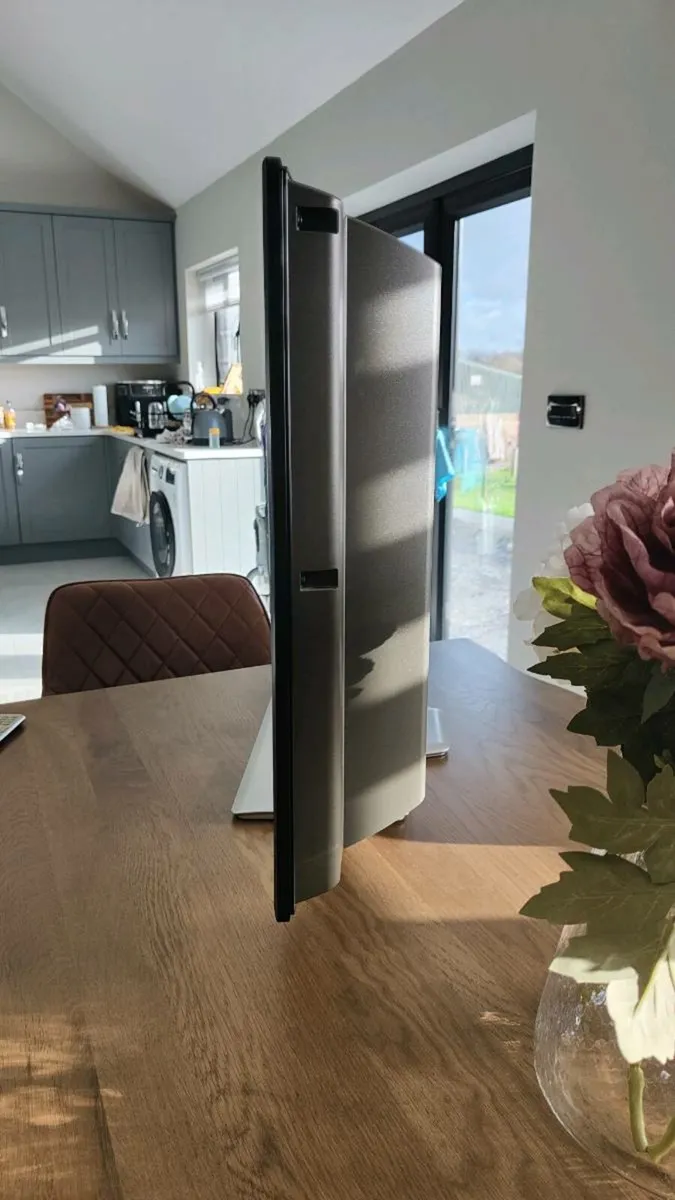 32 Inch Phillips TV non smart - Image 4