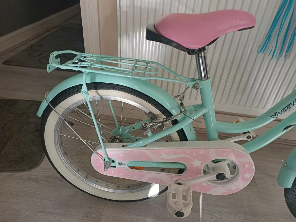 Kids verve star kids bike size 18 inch wheels. - Image 3