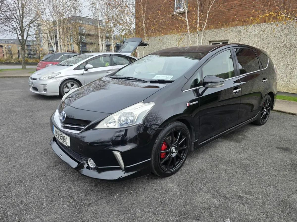Toyota Prius Alpha / 7 Seater/ Low Mileage - Image 2