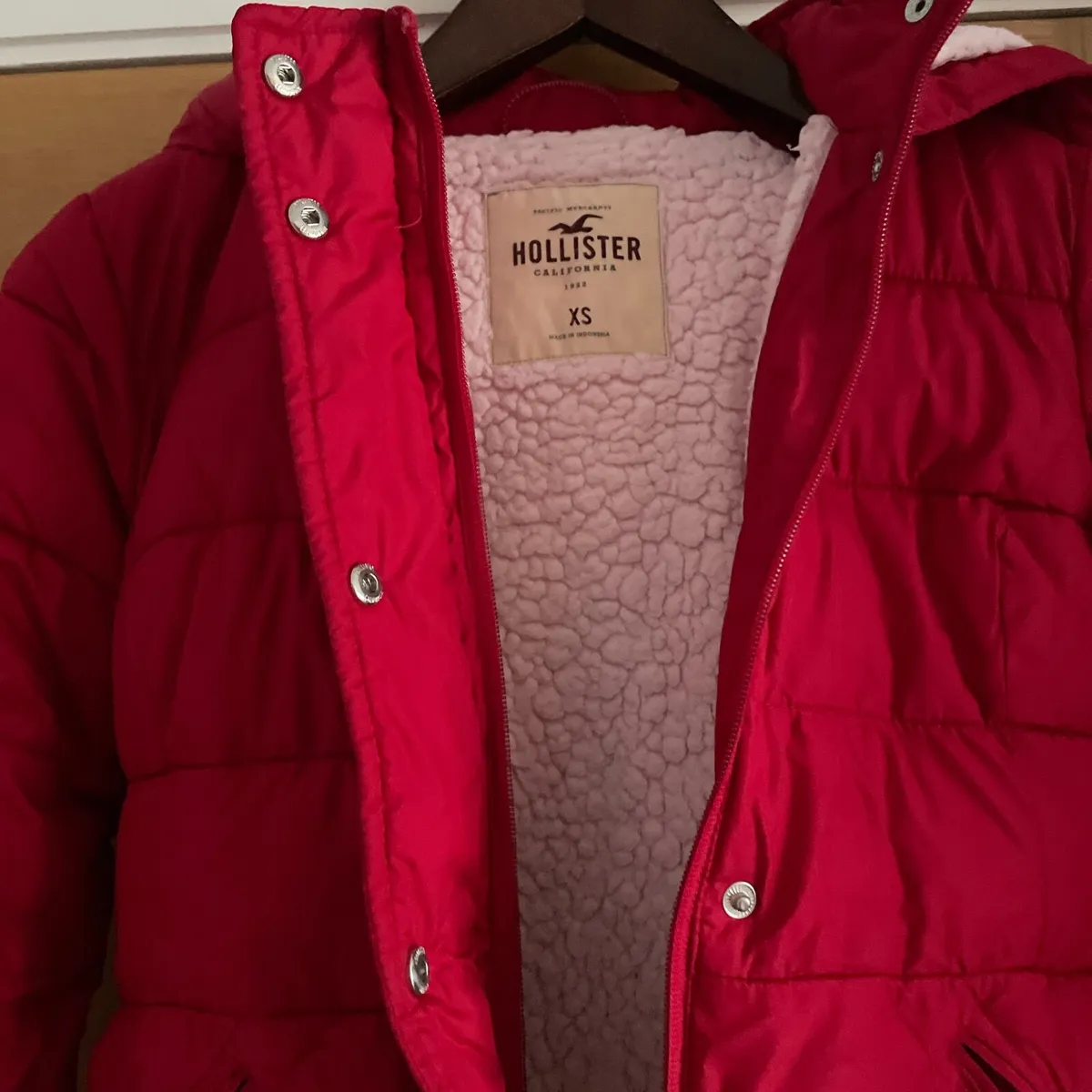 Hollister puffer jacket - Image 3