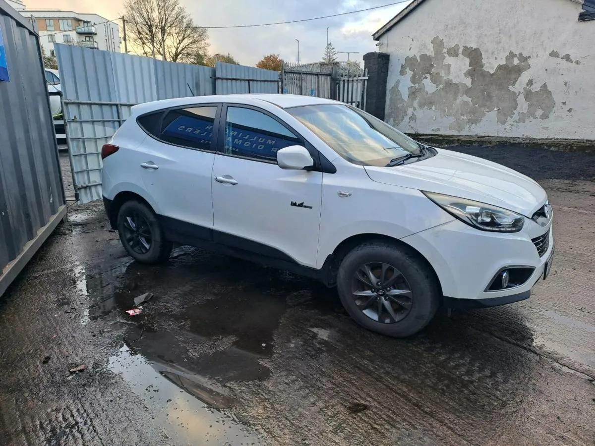 161 Hyundai ix35 breaking for parts - Image 2
