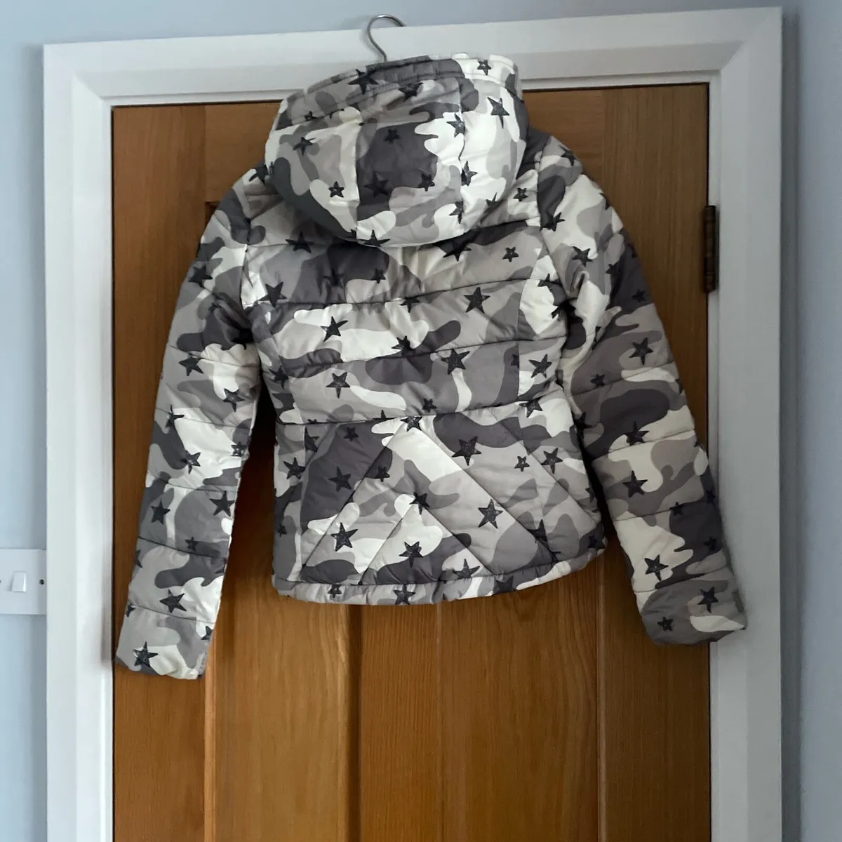 Hollister puffer jacket - Image 2