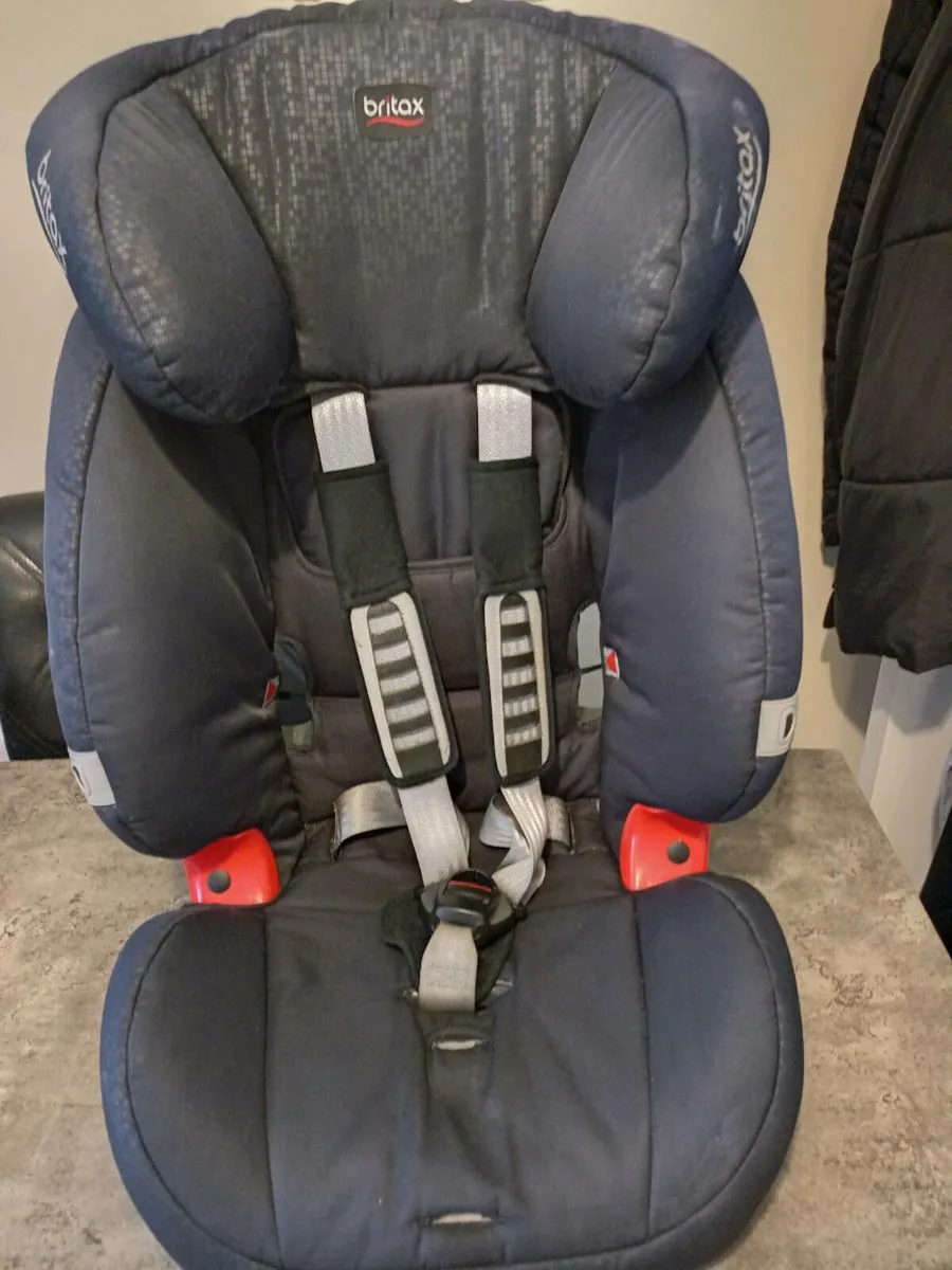 Britax kids booster seat. - Image 1