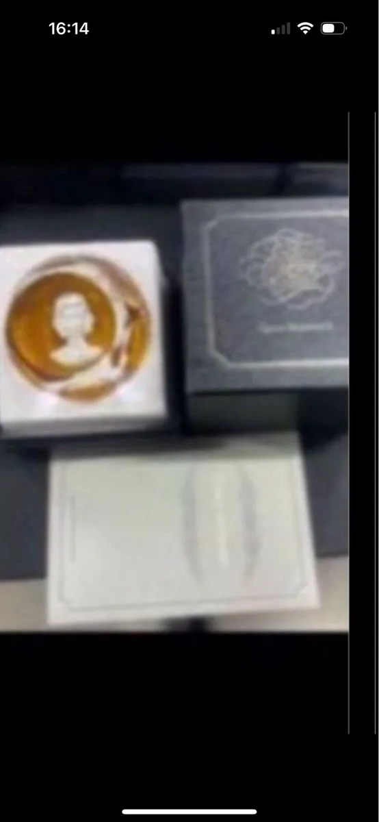 4 pinches baccarat commemorative paperweights - Image 4
