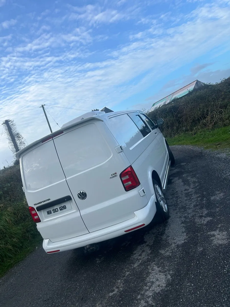 VW Transporter CREW CAB - Image 4