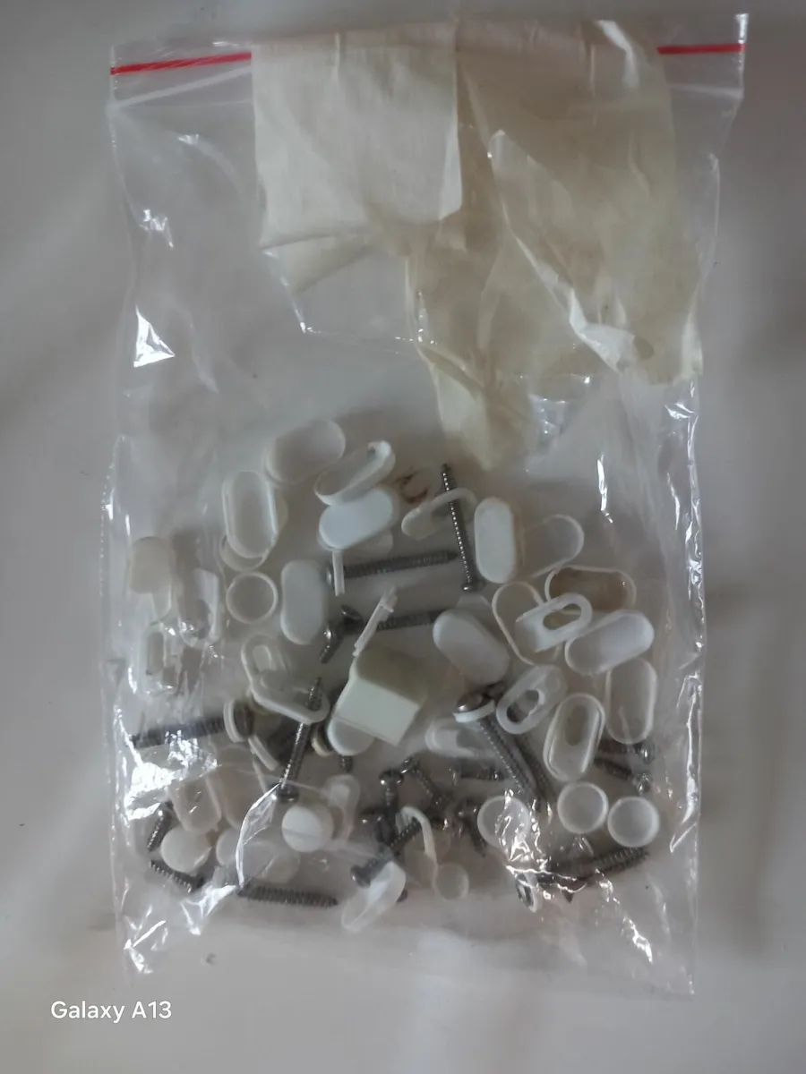 Shower tray +door + rads - Image 4