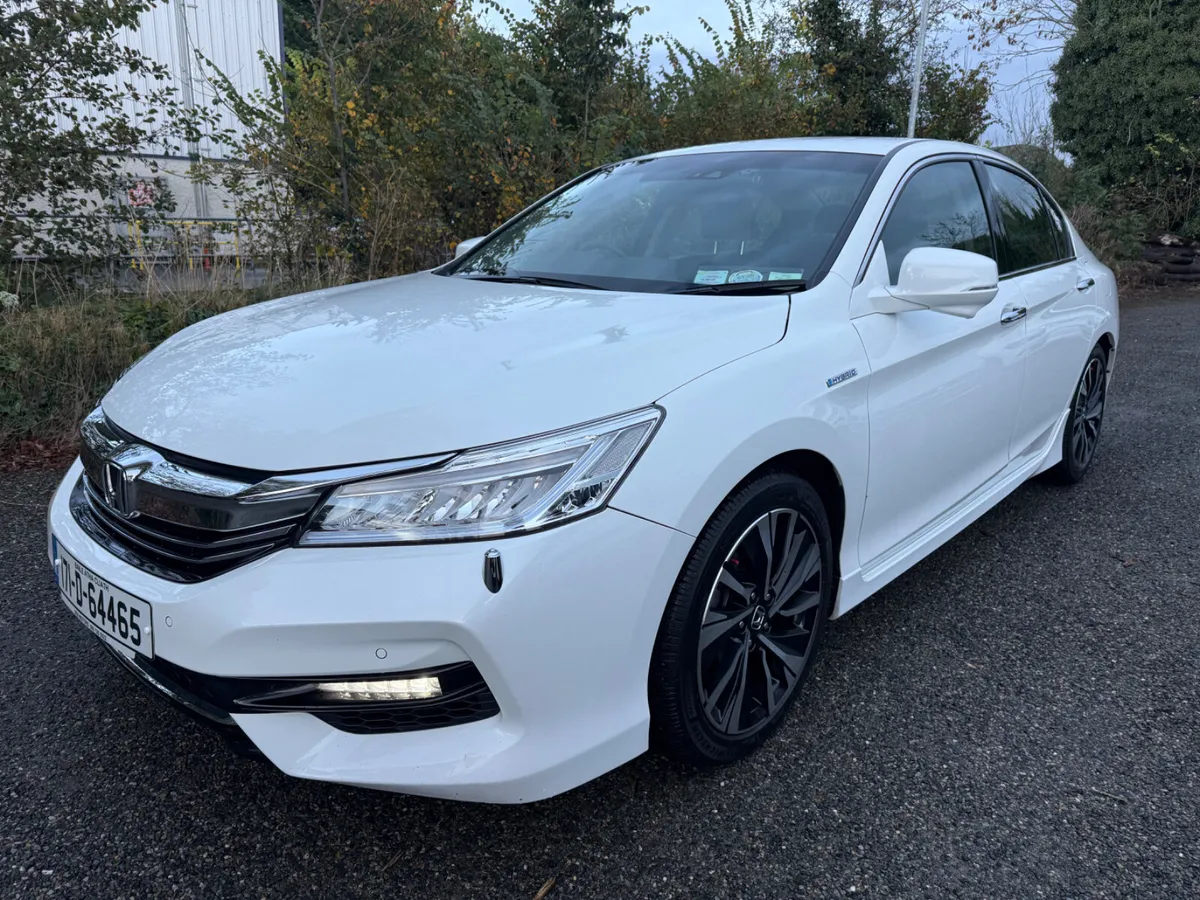 Honda Accord 2017 39200KM!!! - Image 2