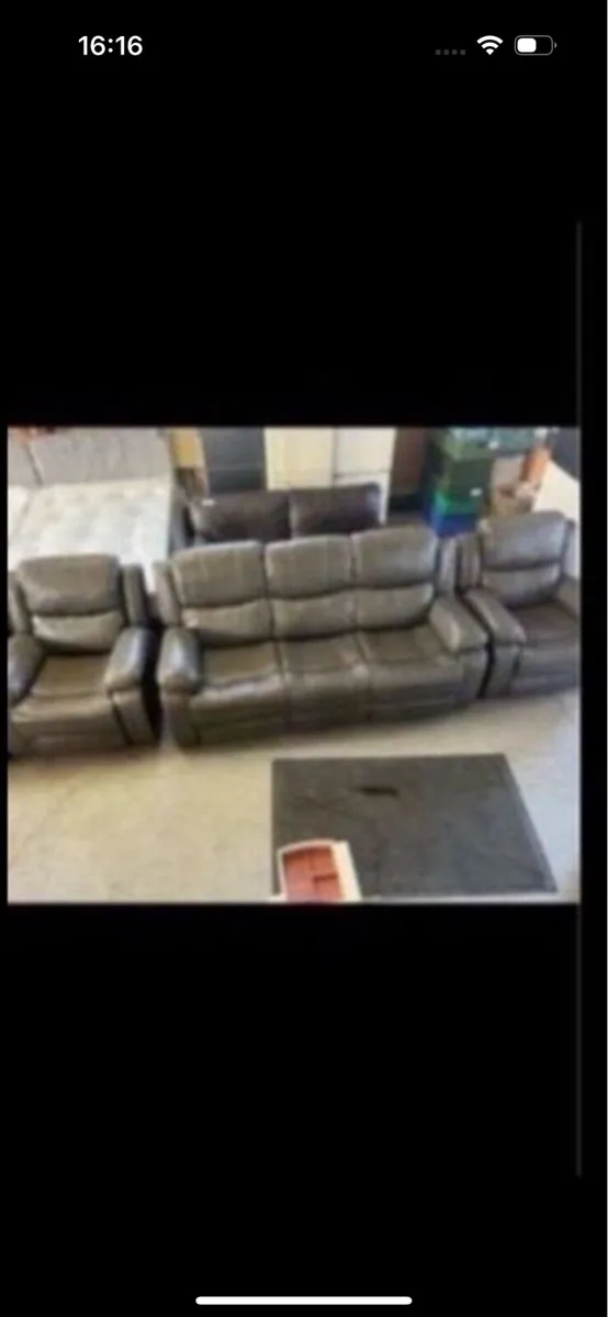 New leather suites in black or grey - Image 1