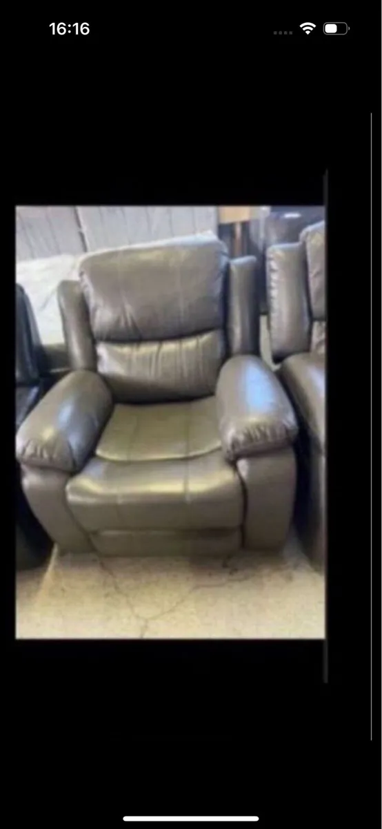 New leather suites in black or grey - Image 3