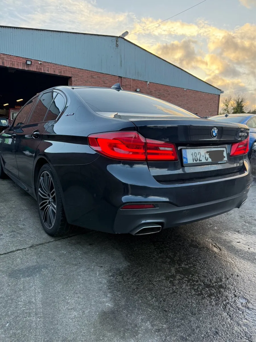 2018 BMW 530e M-Sport Damaged - Image 4
