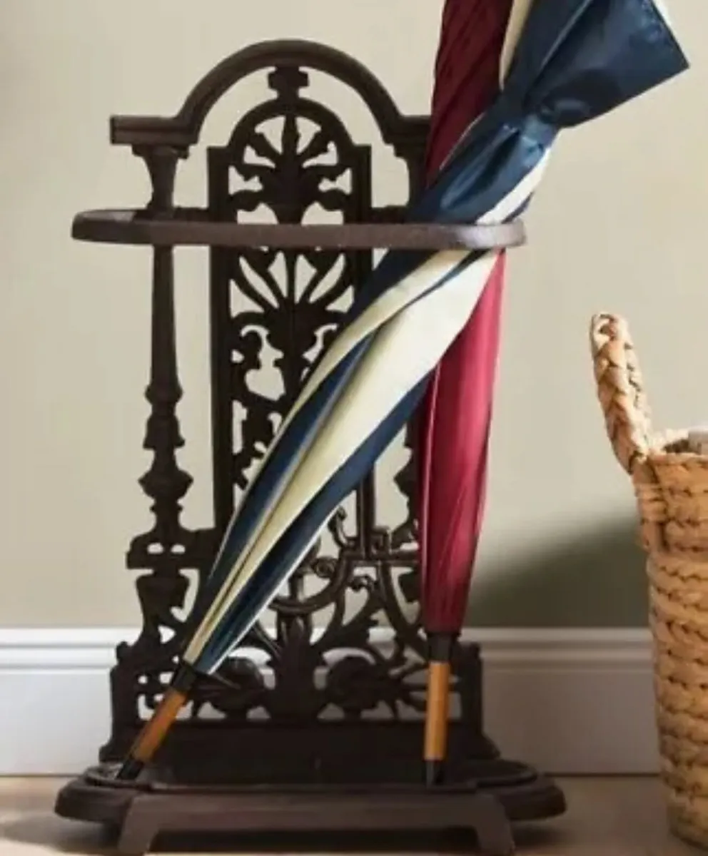 Vintage Style Cast Iron Umbrella Stand - Image 2